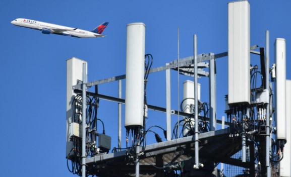 Развертывание сетей 5G  вызвало проблемы с авиалайнерами в США
