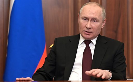 Путин в телеобращении к России объявил о признании ДНР и ЛНР