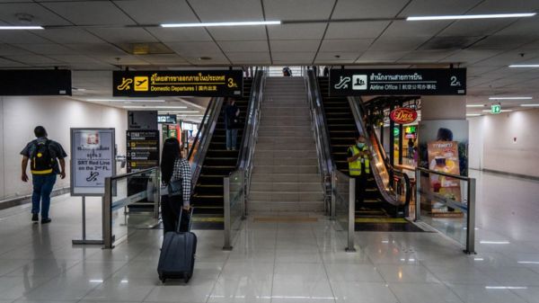 Коронавирус в мире: Австралия открывает границы, Индонезия ужесточает ограничения