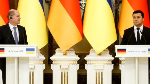 "Шанс есть всегда". Что Лавров и Шойгу сказали Путину о переговорах с Западом и учениях