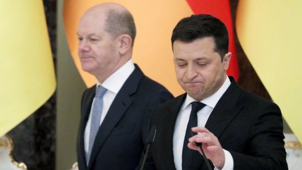 Кризис вокруг Украины: канцлер Германии встретился с президентом Украины, США переносят посольство во Львов