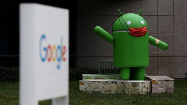 "Аппетиты будут расти во время еды". Как Роскомнадзор приземляет западные сервисы рублем