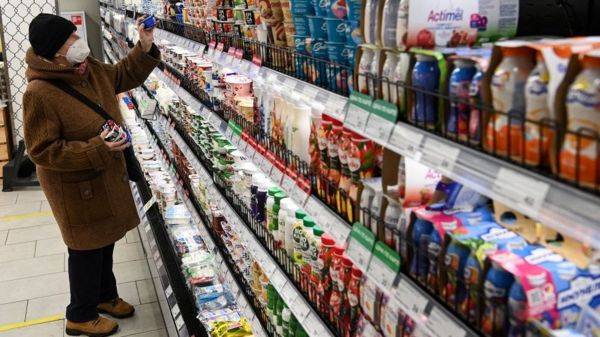 Молоко, хлеб и детское питание. Что и почему дорожает в России?