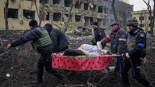 В Мариуполе попала под удар детская больница, ранены 17 человек