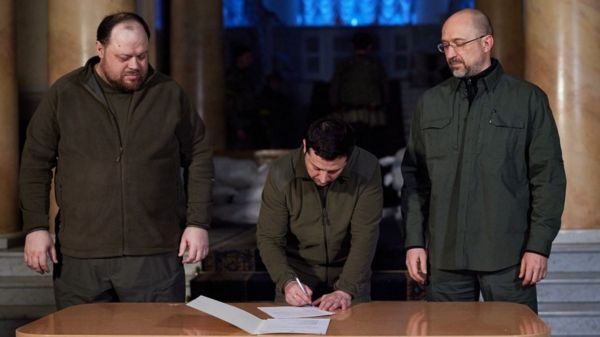 Украина подала заявку на немедленное вступление в Евросоюз. Что ЕС ответил Киеву?