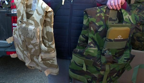 "На моем месте любой поступил бы так же": живущие в Британии украинцы уезжают защищать родину