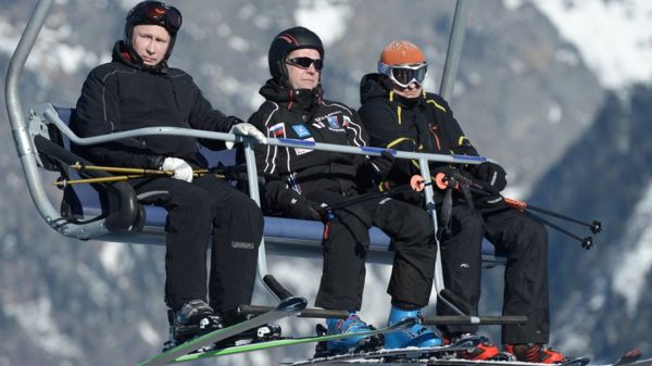 Новые санкции ЕС против России: роскошь, металлы, Абрамович и Роснефть