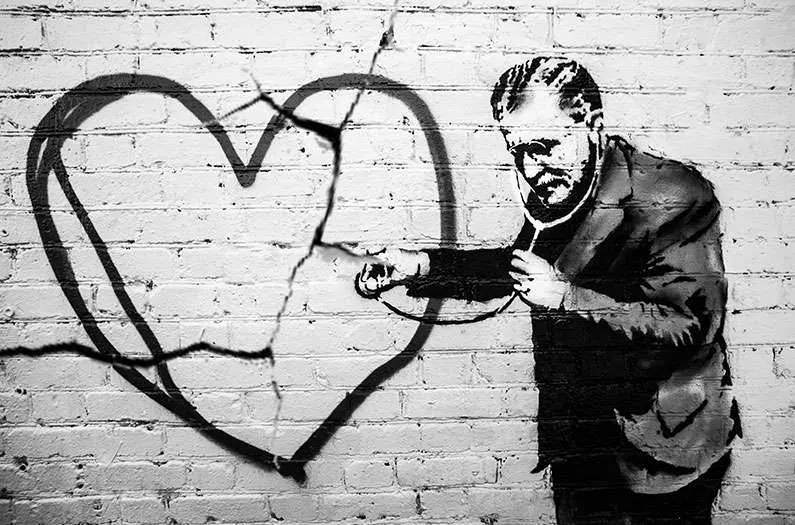 Современная альтернатива бетону впитывает углерод и самовосстанавливается