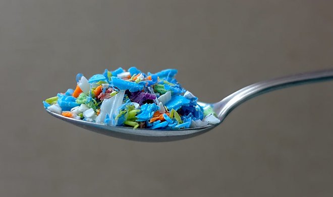 В крови людей впервые обнаружены частицы пластика