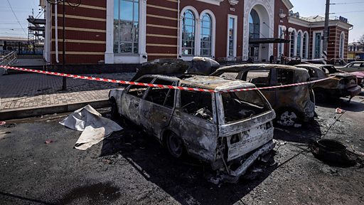 "Точка У" разорвалась на вокзале в Краматорске, 52 человека погибли. Что известно о нападении и ракете