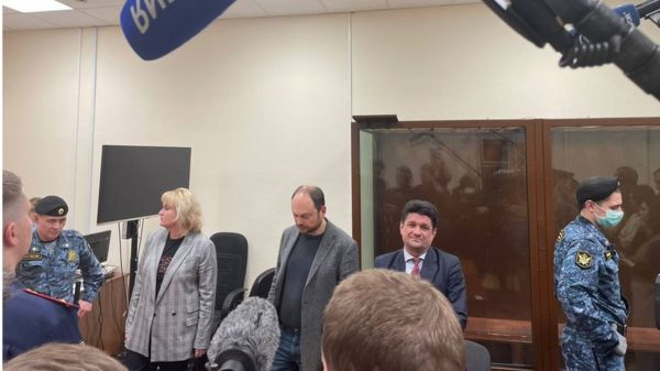 Суд арестовал Владимира Кара-Мурзу по делу о "фейках". Он выступал с речью в США