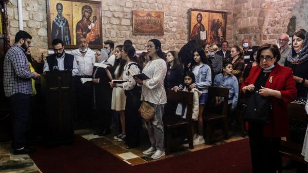 Фото: православные христиане во всем мире отмечают Пасху