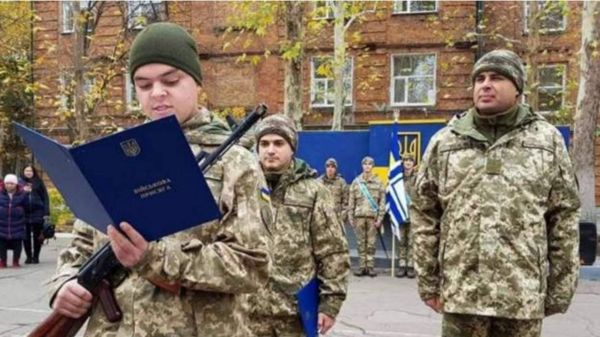 48-й день войны в Украине: бои за Мариуполь, страну покинули две трети детей, в плен мог попасть британец