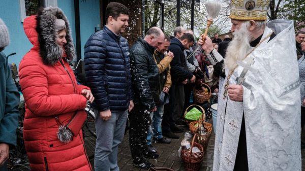 Фото: православные христиане во всем мире отмечают Пасху