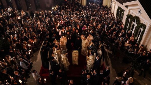 Фото: православные христиане во всем мире отмечают Пасху