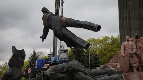 Война в Украине, день 62-й: Путин встретился с генсеком ООН, НАТО помогает Украине новым оружием