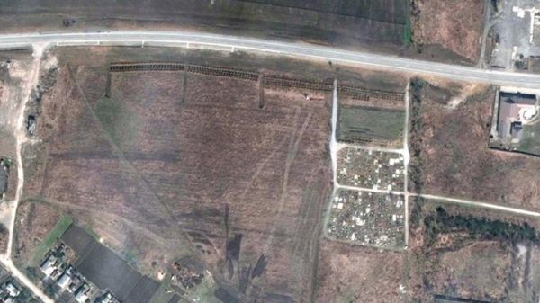 Война в Украине, день 57-й: Россию обвиняют в попытках скрыть военные преступления в Мариуполе