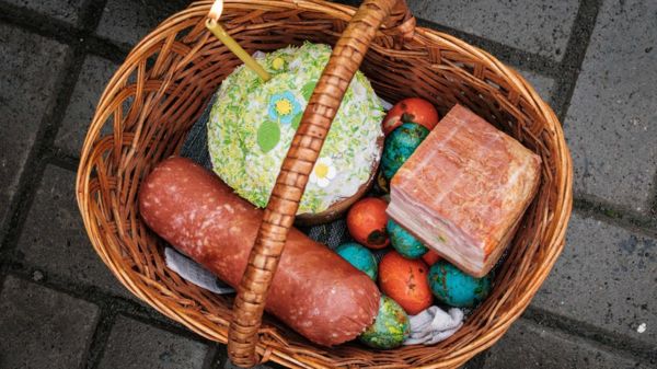 Фото: православные христиане во всем мире отмечают Пасху