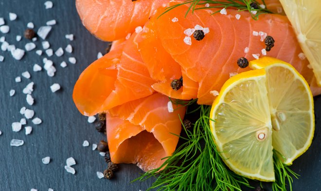 Израильский стартап научился превращать водоросли в аналог копченого лосося