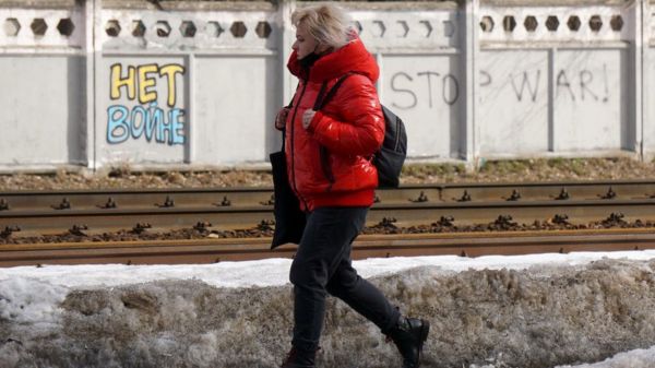 Проповедь в храме, разговор в очереди, стихи Некрасова. За что в России штрафуют по статье о "дискредитации армии"