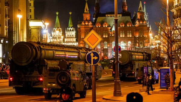 72-й день войны. Зеленский советует не поддаваться на ядерный шантаж Кремля