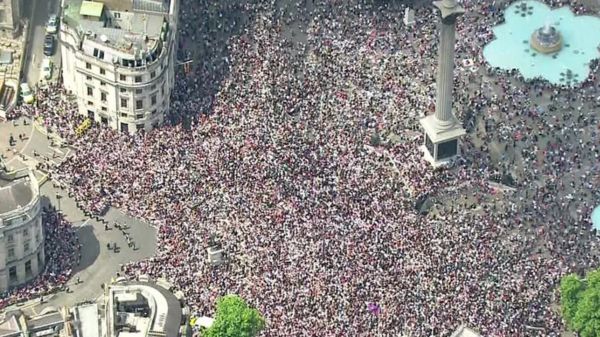 Фото: британцы отмечают Платиновый юбилей королевы