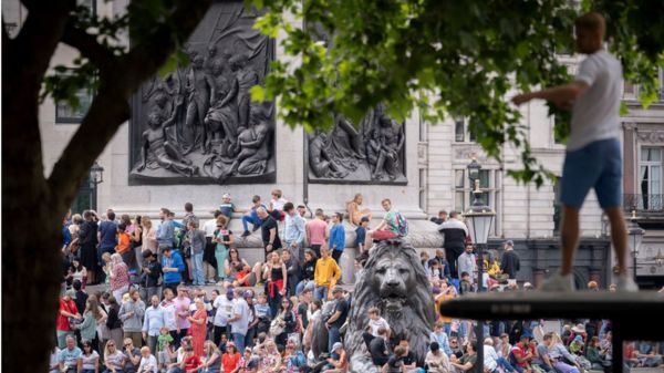 Фото: британцы отмечают Платиновый юбилей королевы