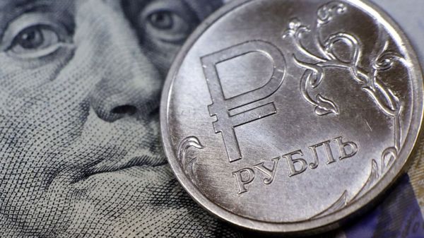 Новый рекорд рубля, блокада Калининграда и челноки на маркетплейсах. Главные экономические новости за день