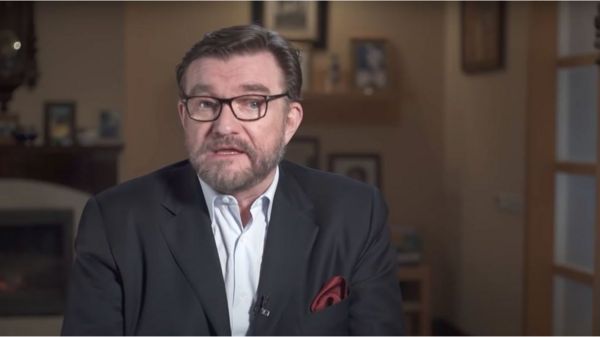 Журналиста Евгения Киселева объявили в розыск в России