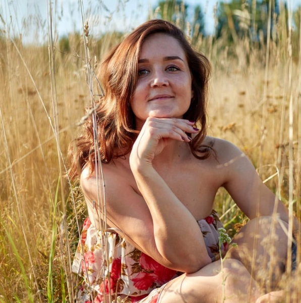 Белорусскую волонтерку Карину Потемкину высылают из Украины: ранее ее наградили грамотой за работу в Буче