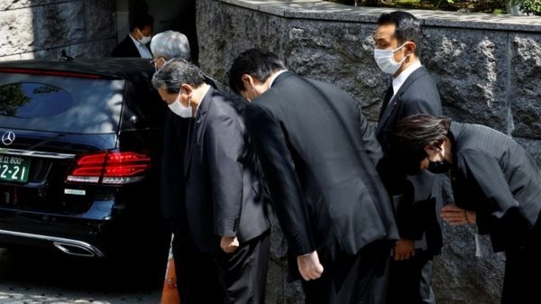 Подозреваемый в убийстве бывшего премьера Японии Синдзо Абэ считал его связанным с сектой