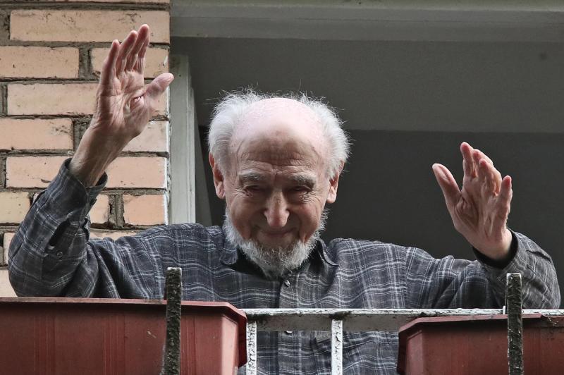 Умер мультипликатор Леонид Шварцман, создатель "Чебурашки" и "Котенка по имени Гав". Ему был 101 год