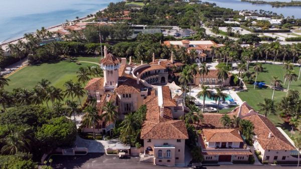 Минюст США опубликовал судебное обоснование обыска в резиденции Трампа