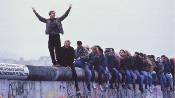 Михаил Горбачев о противостоянии России и Запада: "Охлажденная, но все же война"