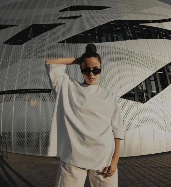 Исполнившую на уличном концерте в Минске песню "Океана Ельзи" певицу арестовали еще на 15 суток