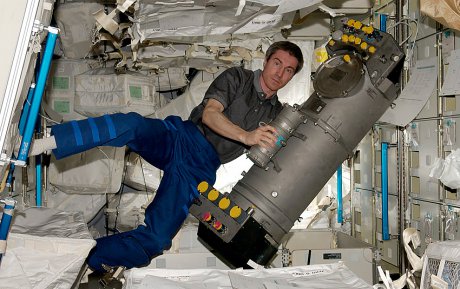 Новый способ получения кислорода поможет облегчить жизнь космонавтам