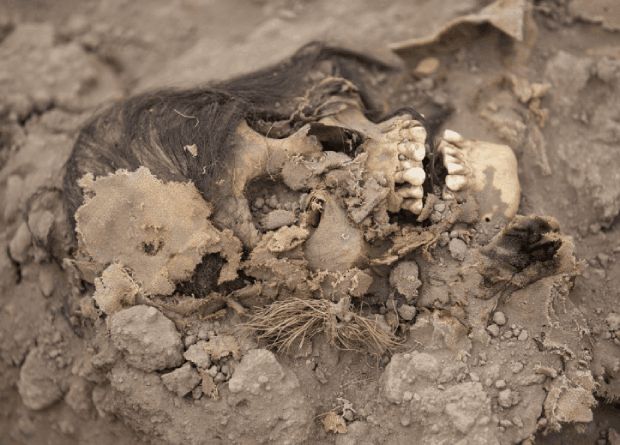 В перуанском доиспанском святилище нашли три захоронения колониальной эпохи