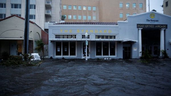 "Это будет катастрофа". Во Флориде оценивают последствия урагана "Иэн"