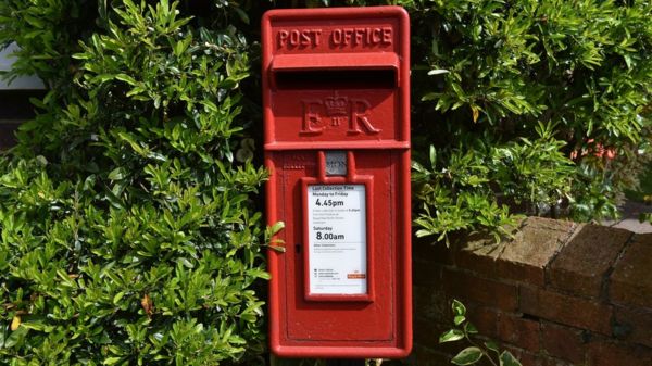 Что теперь будет с британскими почтовыми марками, монетами, банкнотами и паспортами с изображением королевы Елизаветы II