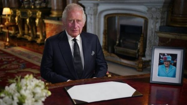 Карл III впервые обратился к жителям Великобритании в качестве монарха