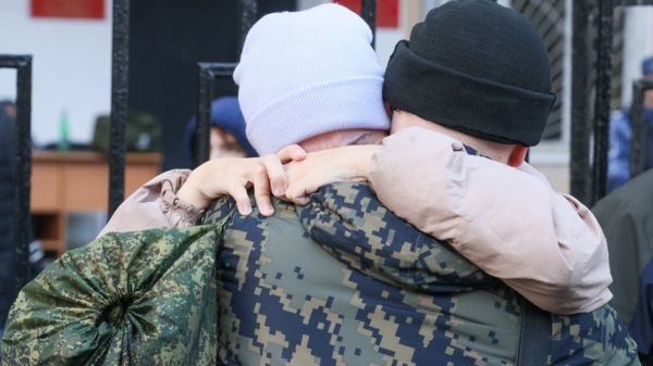 Иногда они возвращаются. Почему некоторых мобилизованных россиян стали отпускать домой