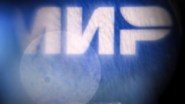 "Мир" теряет партнеров. Какие страны перестали обслуживать российские карты