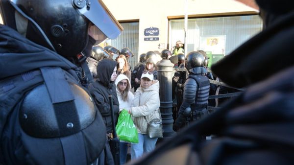 Протесты против мобилизации в России: десятки городов, почти 800 задержанных