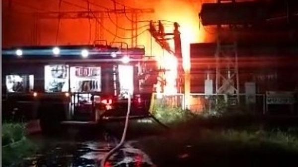 В городах Украины пропал свет после российских ударов по "критической инфраструктуре"