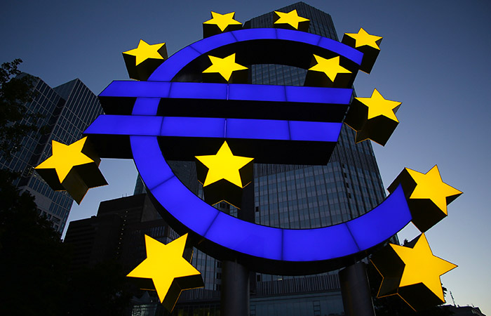 Криптовалютный стартап спас культовую скульптуру евро во Франкфурте