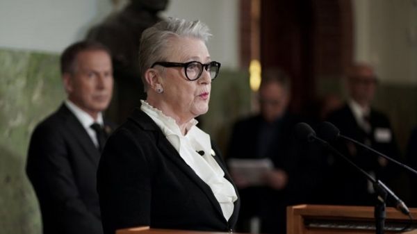 Нобелевскую премию мира получили основатель белорусской "Весны" Алесь Беляцкий, российский "Мемориал"* и украинский Центр гражданских свобод