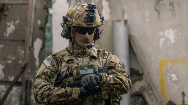 Россия заявила об атаке украинских дронов на Черноморский флот в Севастополе. Что известно