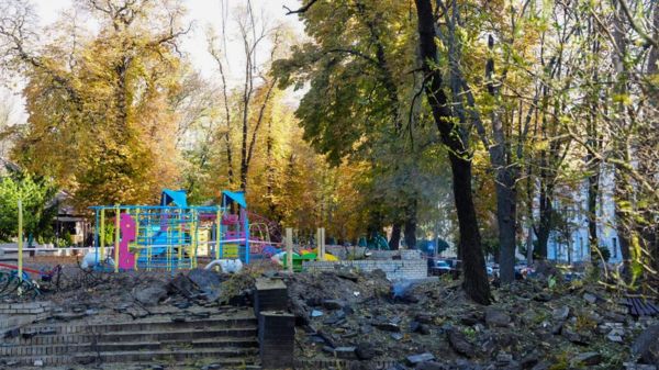 Последствия российских ударов по Киеву. Фото