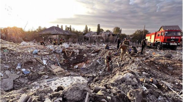 Ракетный обстрел Запорожья: уточненное число погибших - 13, среди десятков раненых - шестеро детей