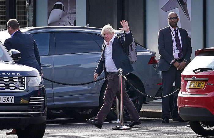 Джонсон получил поддержку более 100 депутатов, необходимую для борьбы за лидерство